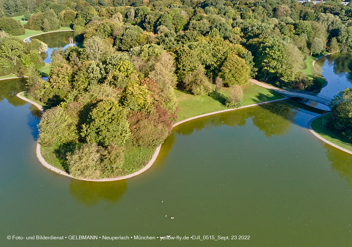 23.09.2022 - der Ostpark mir Biergarten und See in Neuperlach